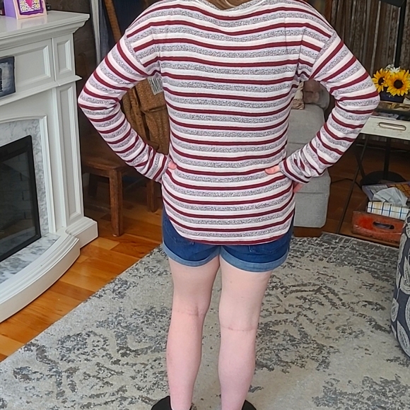 American Eagle outfitters women's small long sleeve multicolor top. - Picture 4 of 9